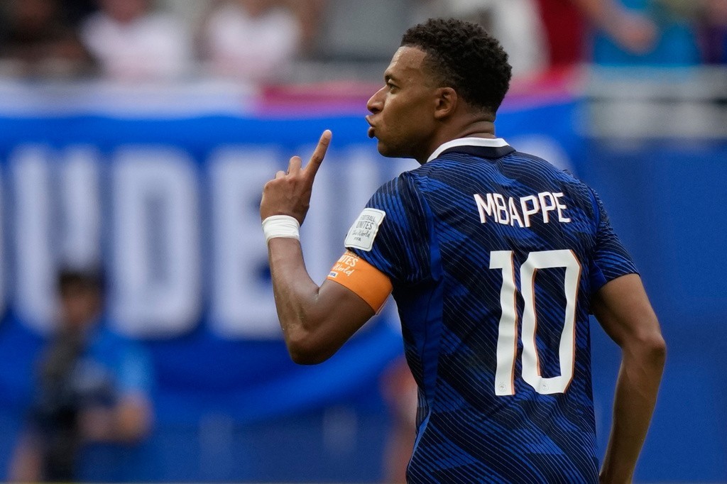 Mbappe DÇ-2026-nın bombardiri olub
