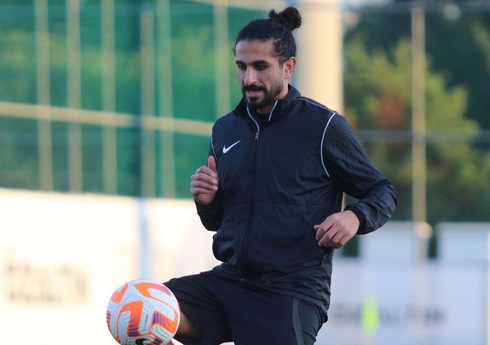 "Neftçi"nin legioneri: "Müasir futbol təkcə ayaqla oynanılmır"